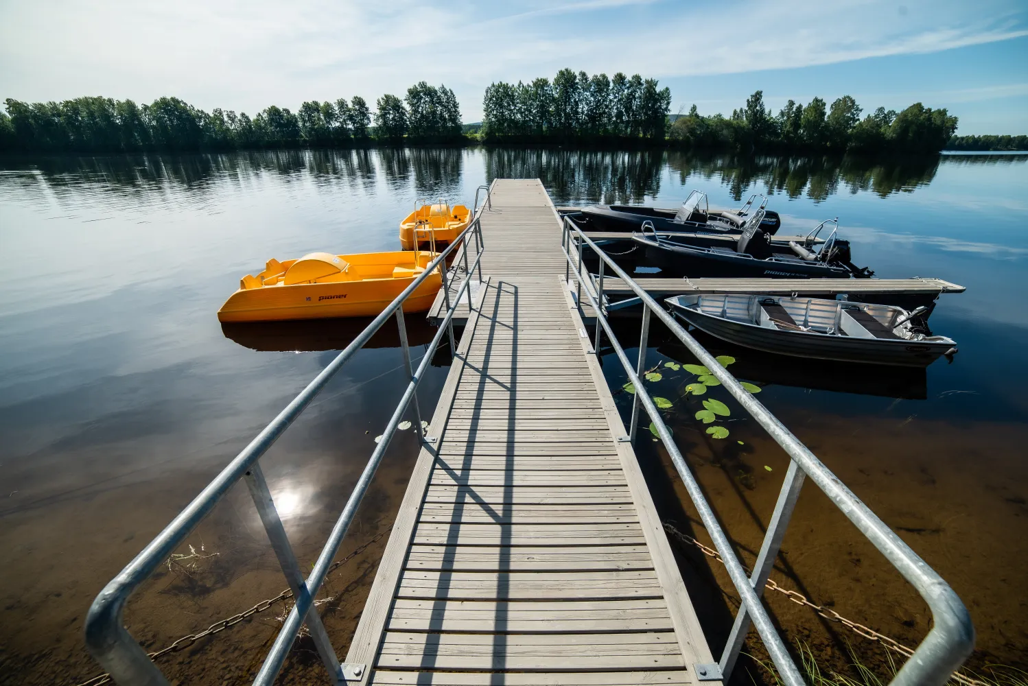 Sanngrund Servering Overnatting Camping Skarnes Brygge Båt